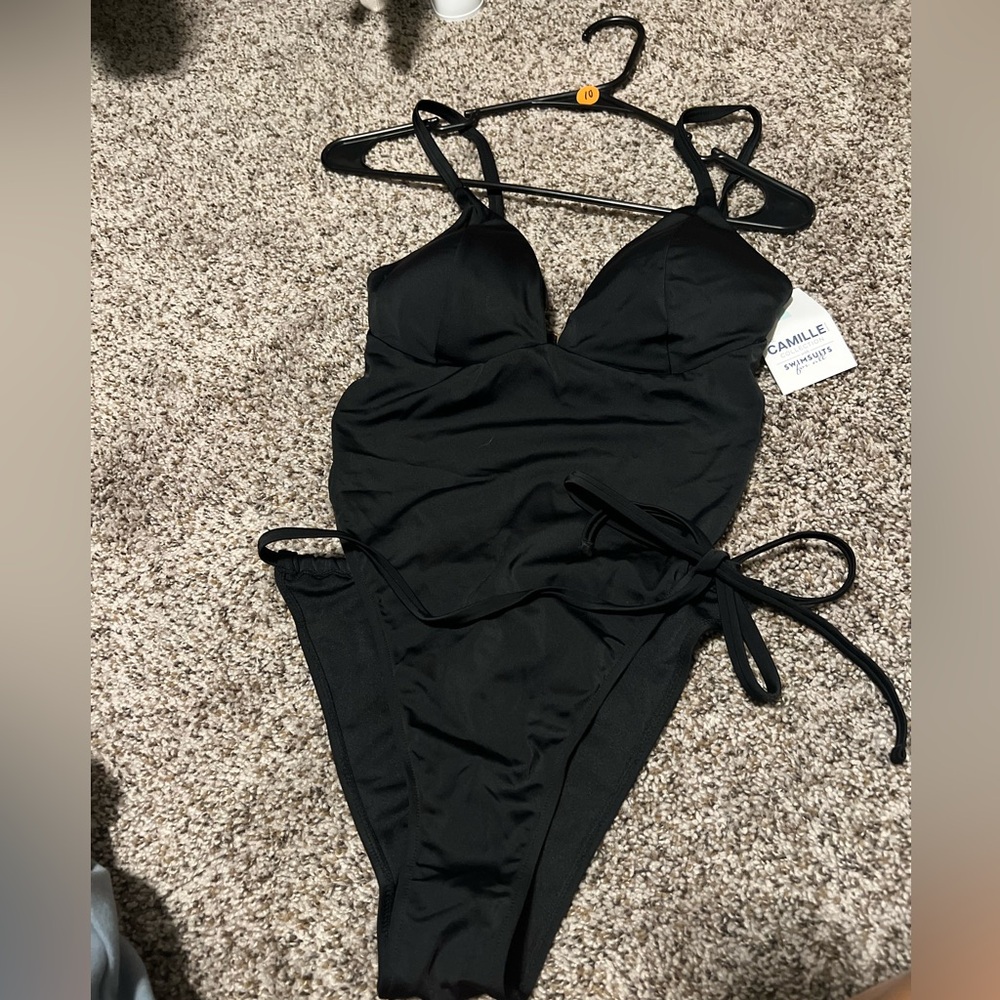 Black NWT Swim One Piece retails 80$